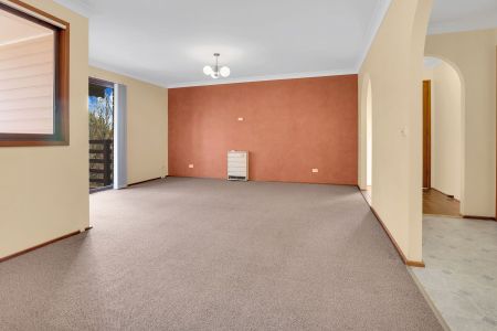 SPACIOUS 3-BEDROOM WITH A VIEW - Photo 2