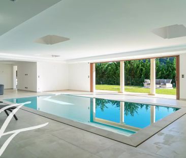 Maison à louer Cagnes Sur Mer, Cote d'Azur, France9 000 EUR / Mois - Photo 2