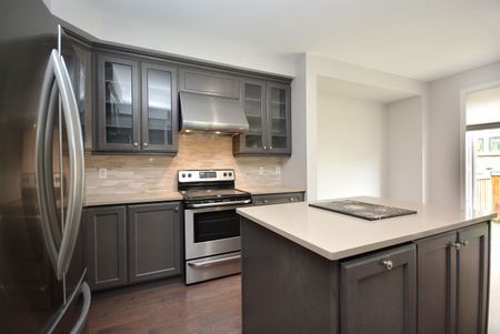 For Lease - 3182 Daisy Way, Oakville, Ontario - Photo 4