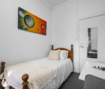 Redfern - Photo 4