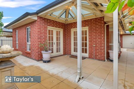 QUALITY HOME THAT WILL SUIT THE EXECUTIVE FAMILY - Photo 4