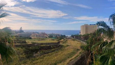 For rent for seasons two bedroom flat in Puerto de la Cruz, well located, necessary services nearby. - Photo 2