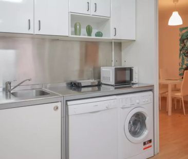 Room in a shared 4-bedroom apartment for rent in Castillejos, all bills included - Photo 2