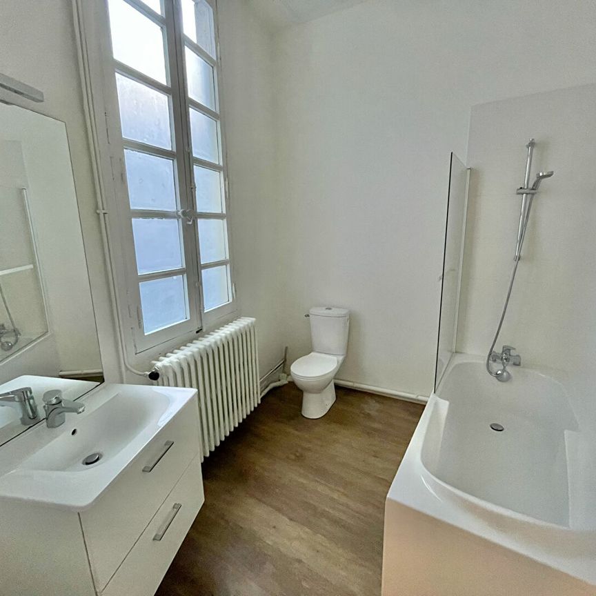 A Louer - Nantes Quartier Chateau - Appartement 5 Pièces De 140.16 M2 - Photo 1