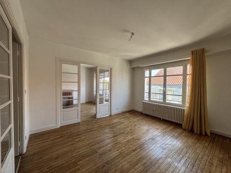 Location Appartement 3 pièces 79m² POITIERS 86000 - Photo 3