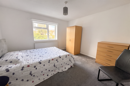 4 bedroom detached house to rent - Photo 4