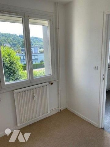 Appartement de type studio situé dans une résidence au 2ème étage, proche du centre-ville, comp... - Photo 2