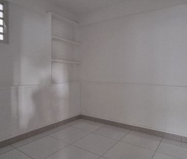 Location Appartement 2 pièces 46m² LE TAMPON 97430 - Photo 3
