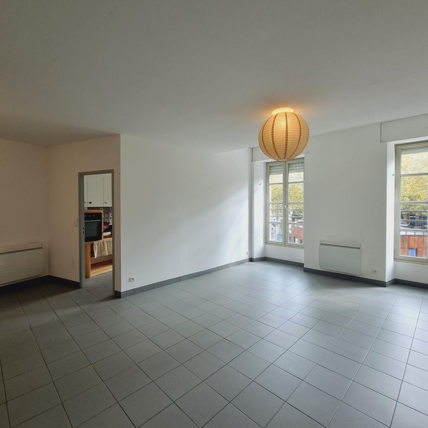 Location Appartement 3 pièces 106m² GAILLAC 81600 - Photo 1
