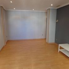 Piso en alquiler en Vallehermoso - Foto 1