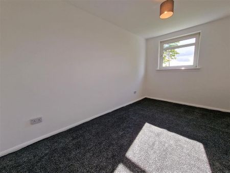 4 bedroom terraced house to rent - Photo 5