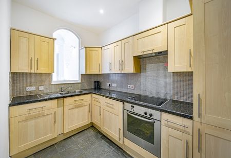 2 bedroom apartment to rent - Photo 3