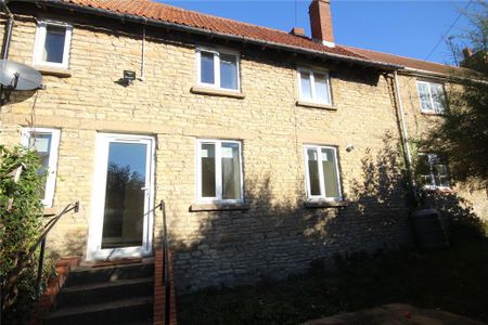 2 bedroom cottage to rent - Photo 2