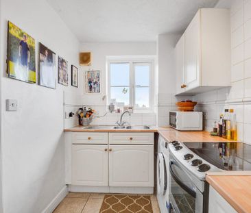 1 bedroom flat to rent - Photo 6