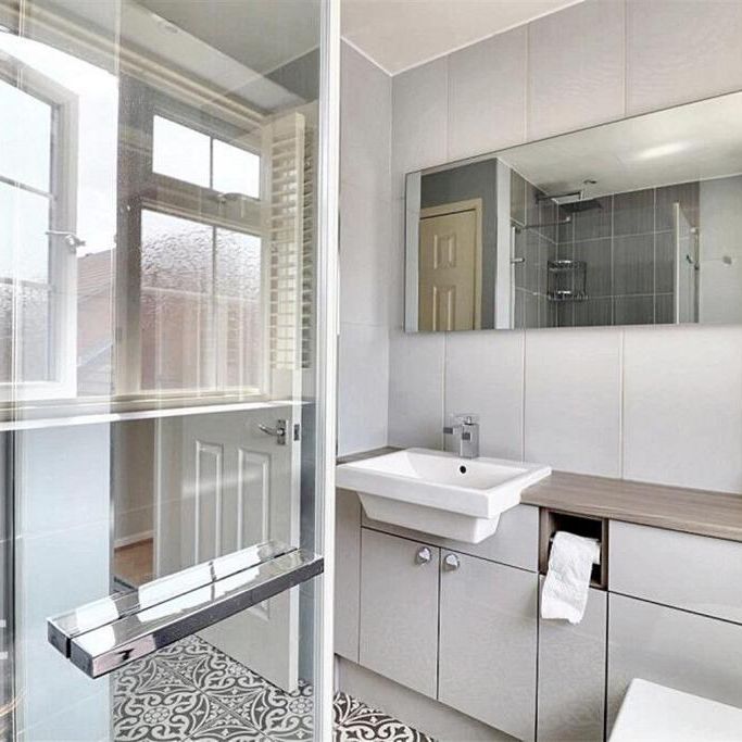 3 bedroom end of terrace house to rent - Photo 1