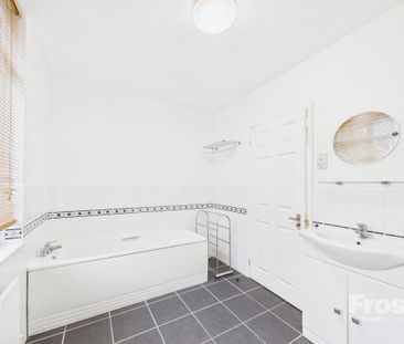 3 bedroom bungalow to rent - Photo 4