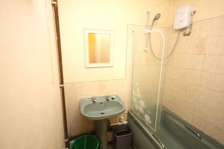 Avenham Lane, Preston - Photo 3
