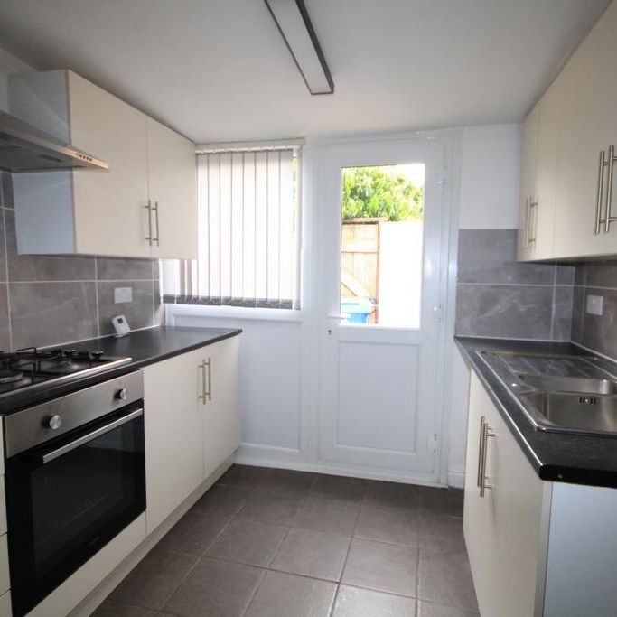 2 bedroom terraced house to rent - Photo 1