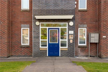 Scholars Court, Stoke-on-Trent, Staffordshire, ST4 - Photo 5