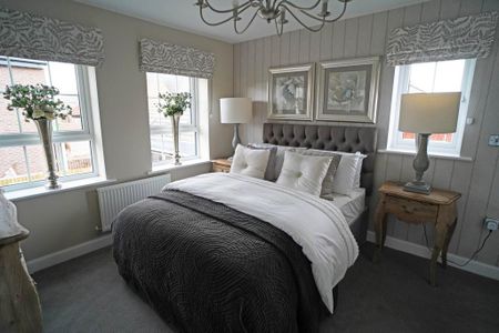 4 bedroom semi-detached house to rent - Photo 5