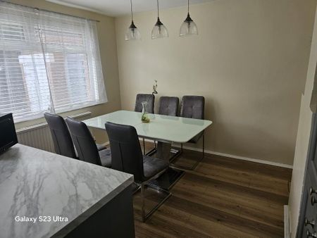 Erinvale Drive, Belfast, BT10 0GE - Photo 2