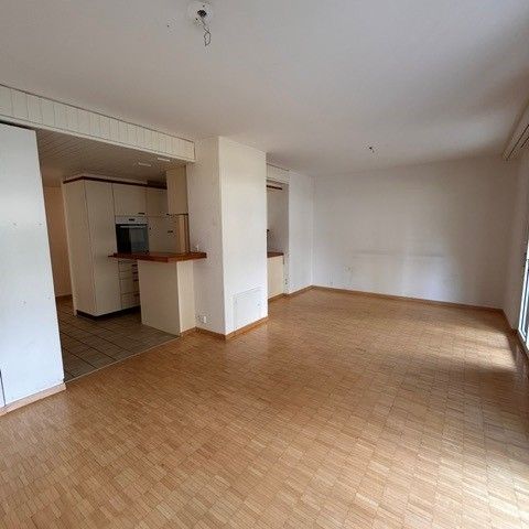 "Befristet per 31.8.2027 Wohnen im lebendigen Kreis 3" - Photo 1