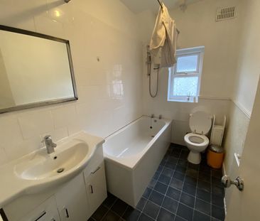 3 Bed Terraced House, Albemarle Road, CH44 - Photo 5