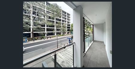 One bedroom in a prime location. - Photo 5