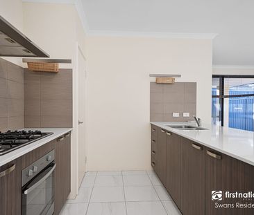 Effortless Modern Living in the Heart of Aveley!! - Photo 6