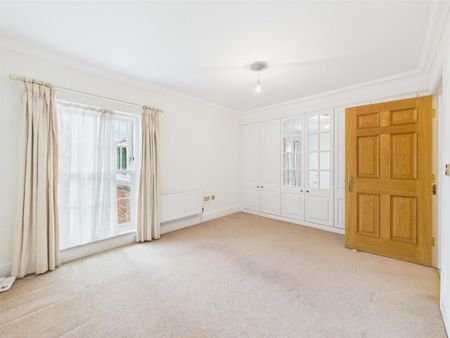 2 BED Flat To rent - Photo 2