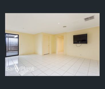 Stylish Family Living in the Sought-After Boardwalk Estate - Photo 1