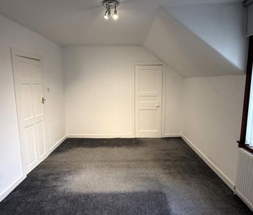 3 bedroom end of terrace house to rent - Photo 5