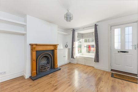 3 bedroom terraced house to rent - Photo 3