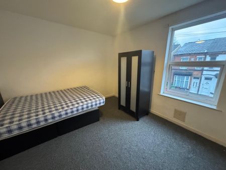 9 Austin Street, Wolverhampton, West Midlands, WV6 0NP - Photo 2