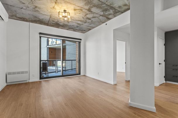 230 Boulevard Harwood - Photo 1