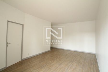 Location Appartement 1 pièce 37m² AUTUN 71400 - Photo 2