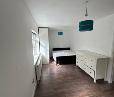 Studio Flat, Abercorn Road, NW7 - Photo 5