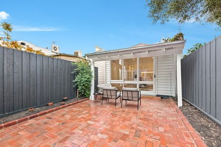 Beautifully Renovated Home in the Heart of Armadale - Photo 5