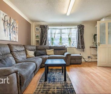 3 bedroom semi-detached house to rent - Photo 1