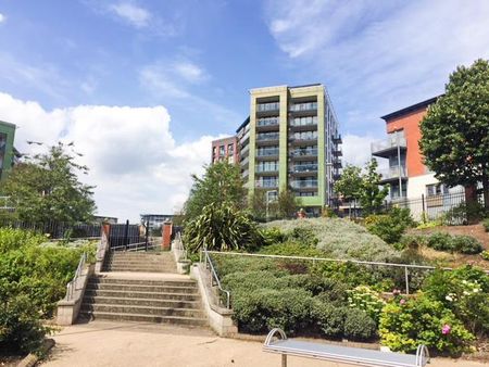 2 bedroom duplex to rent - Photo 3