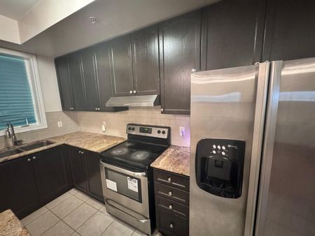 For Lease - 15 Cathedral High Street, Markham, Ontario - Photo 5