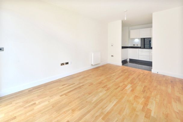 1 Green Lanes, London, N4 - Photo 1