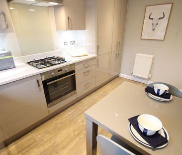 3 bedroom semi-detached house to rent - Photo 4