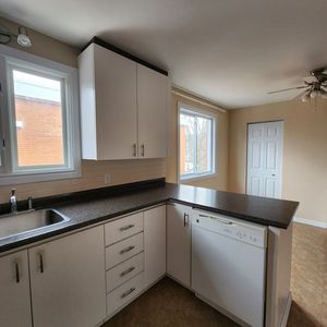 5 1/2 Avec Salle De Lavage - Photo 2