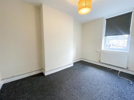 Seaside, Eastbourne, BN22 7QR - Photo 2