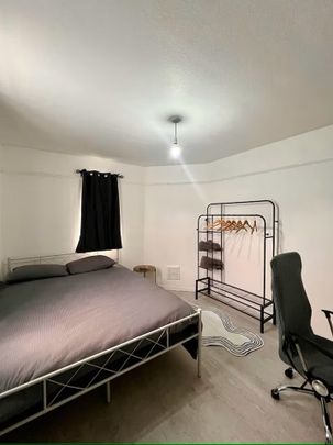 Room in a Shared House, Colliers Wood, CR4 - Photo 1