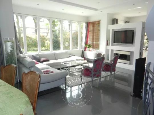 Tout savoir sur cette maison dans le quartier Ibis, à Le Vésinet - Photo 1