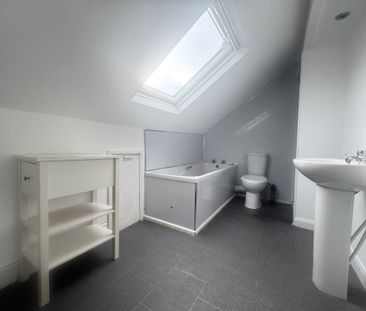 Lister Avenue, Bradford - Photo 2