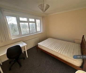 1 bedroom in a house share to rent - Photo 5