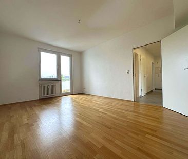 Köln: MODERNE DREI ZIMMWERWOHNUNG MIT GROßER WOHNKÜCHE UND BALKON ÜBER DEN DÄCHERN VON SÜLZ - Foto 4